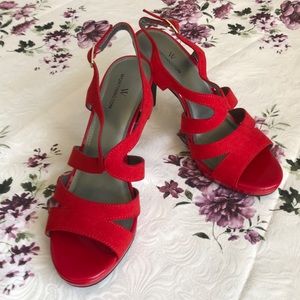 Gorgeous Red stiletto dress/casual shoes